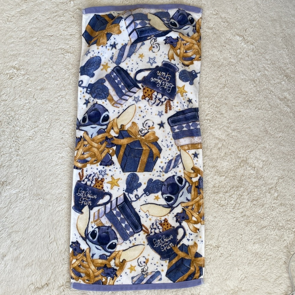 ❤️ Disney’s Lilo & Stitch Experiment 626 Hand Towel NWOT